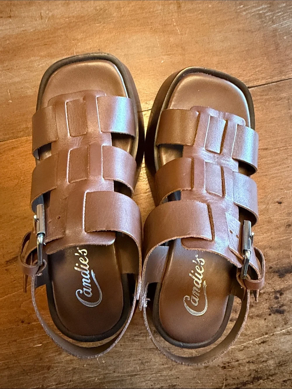 Candie’s chocolate Leather Laura Platform Sandal size 7/37